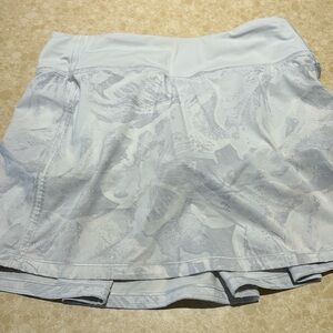 Women’s lulu lemon white camo tennis skirt